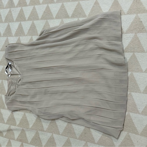 Calvin Klein pleated blouse khaki - Picture 3 of 4